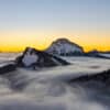Ambiance magique d’un coucher de soleil sur une mer de nuages en Chartreuse, Alpes