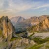 Une douce lumière matinale enveloppe le massif du Dévoluy, révélant des paysages alpins sereins et préservés. Une photographie de Gaëtan Michel, capturant la tranquillité et la beauté naturelle de ce massif emblématique. Douceur matinale dans le massif du Dévoluy, paysages alpins apaisants - Photo par Gaëtan Michel