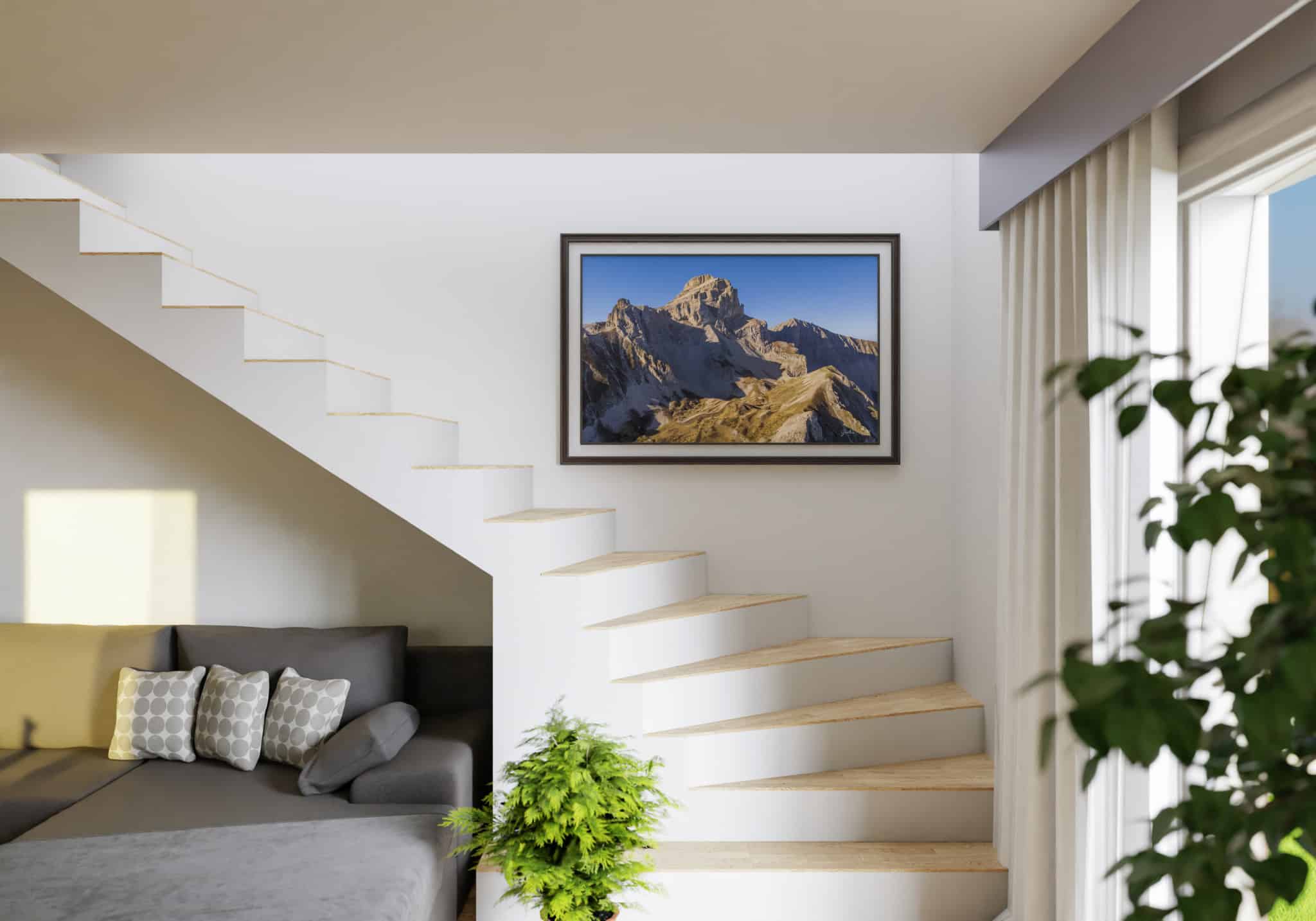 La Grande Tête de l'Obiou avec ses 2789 mètres d'altitude est le point culminant du massif du Dévoluy, il est situé dans le département de l'Isère entre Grenoble et Gap. Le massif du Dévoluy est à cheval sur les départements de l'Isère, La Drôme et les Hautes-Alpes. Photo de montagne