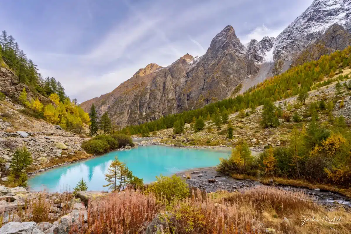 Lac de la Douche dans les Écrins, eaux turquoise et paysages alpins - Vente de photos encadrées par Gaëtan Michel